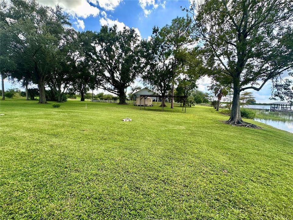 На продажу: $329,900 (2 спален, 2 ванн, 1319 Квадратных фут)