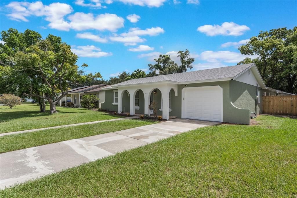 На продажу: $420,000 (3 спален, 2 ванн, 1974 Квадратных фут)