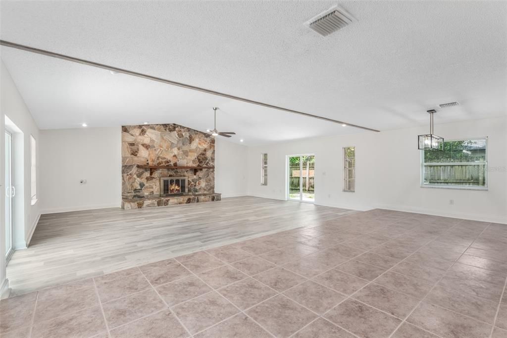 На продажу: $420,000 (3 спален, 2 ванн, 1974 Квадратных фут)