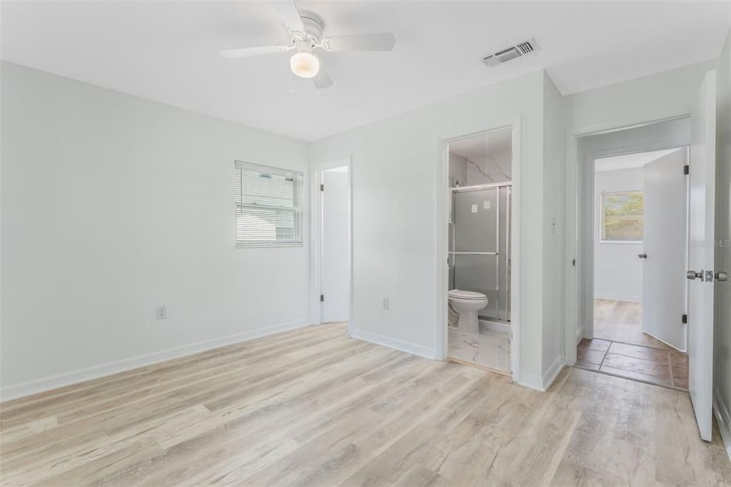 На продажу: $420,000 (3 спален, 2 ванн, 1974 Квадратных фут)