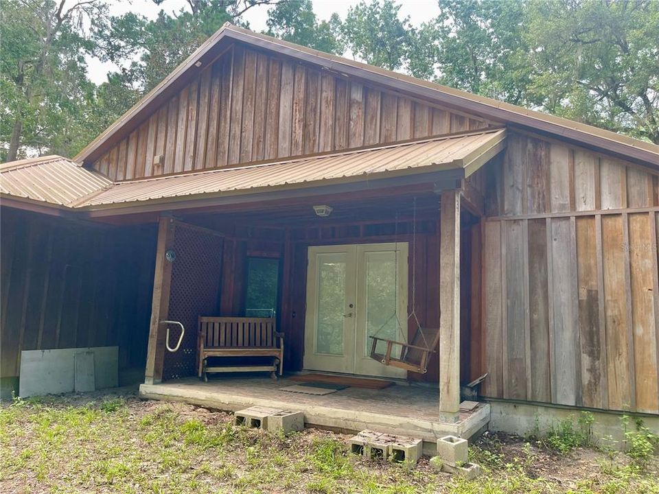 En Venta: $425,000 (4 camas, 2 baños, 2327 Pies cuadrados)