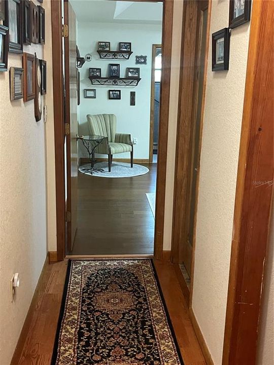 En Venta: $425,000 (4 camas, 2 baños, 2327 Pies cuadrados)