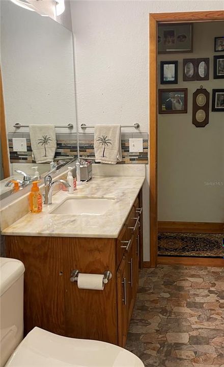 En Venta: $425,000 (4 camas, 2 baños, 2327 Pies cuadrados)