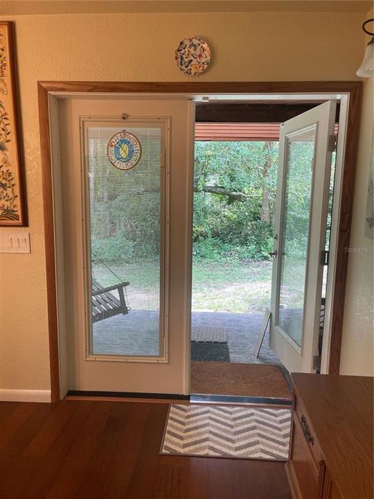 En Venta: $425,000 (4 camas, 2 baños, 2327 Pies cuadrados)