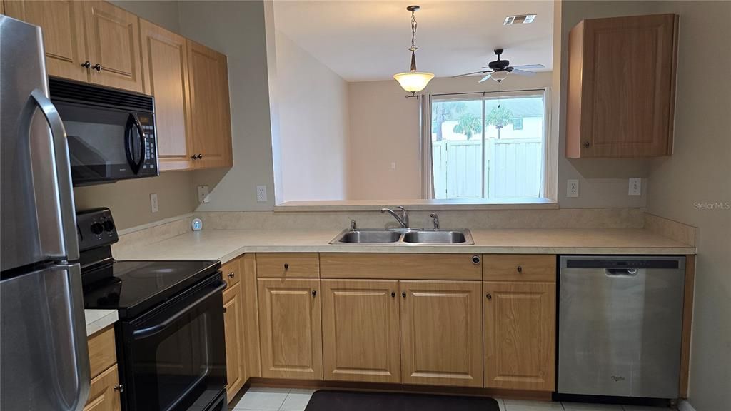 En Renta: $1,750 (2 camas, 2 baños, 1447 Pies cuadrados)