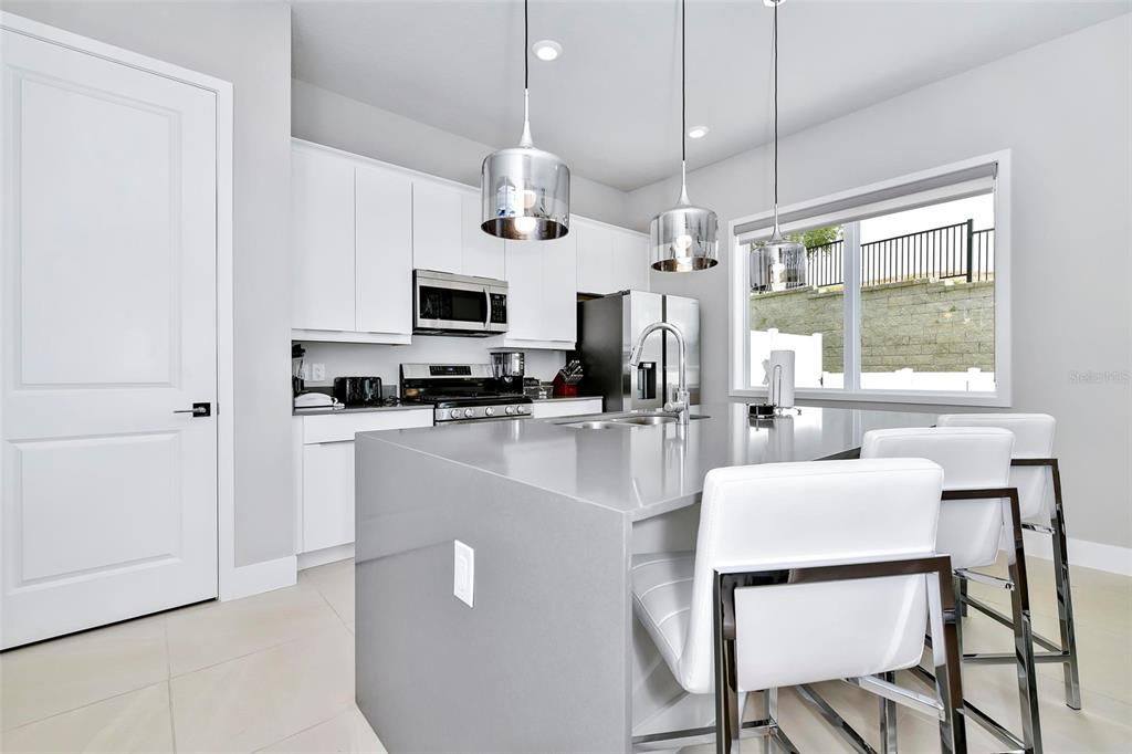 待售: $375,000 (3 贝兹, 3 浴室, 1500 平方英尺)