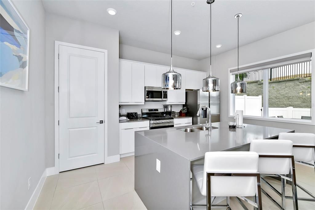 待售: $375,000 (3 贝兹, 3 浴室, 1500 平方英尺)