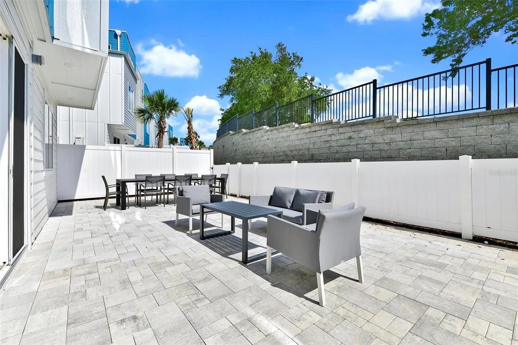 待售: $375,000 (3 贝兹, 3 浴室, 1500 平方英尺)