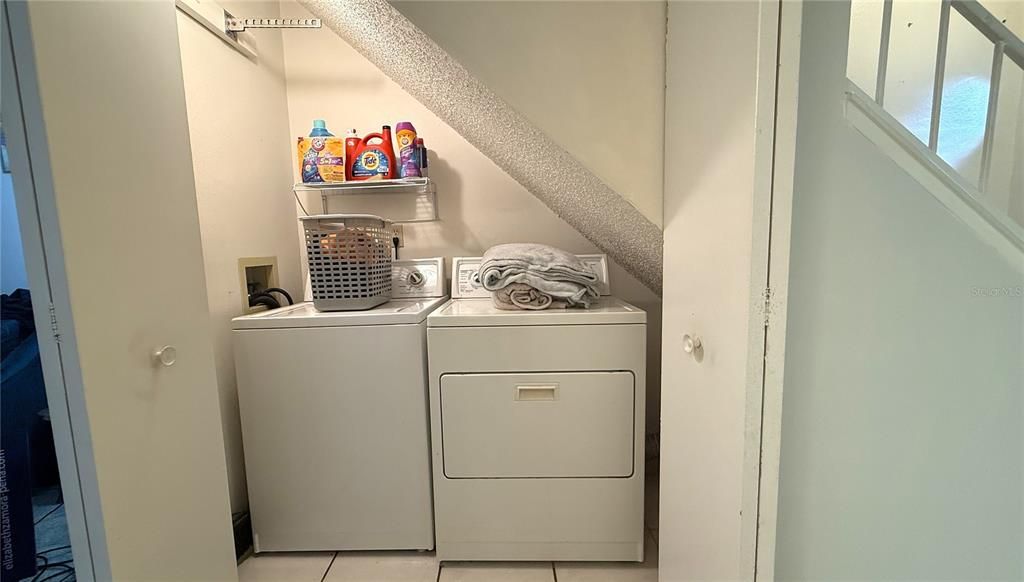 На продажу: $275,000 (2 спален, 2 ванн, 1092 Квадратных фут)