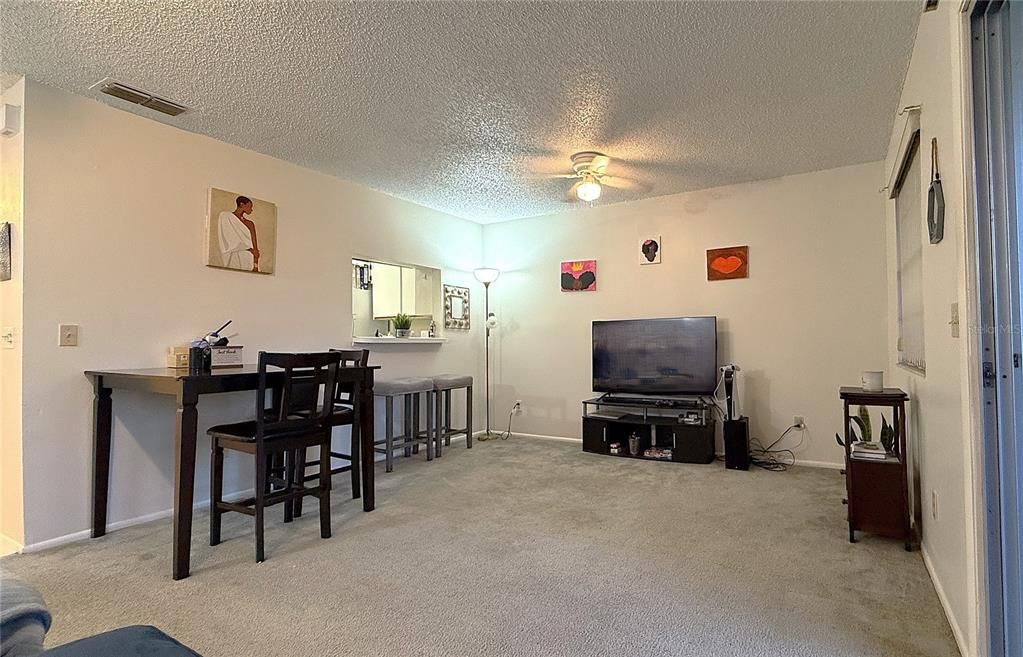 На продажу: $275,000 (2 спален, 2 ванн, 1092 Квадратных фут)