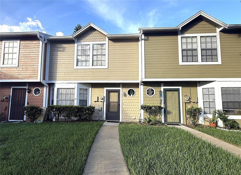 На продажу: $275,000 (2 спален, 2 ванн, 1092 Квадратных фут)