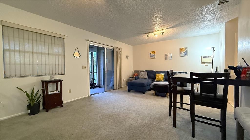 На продажу: $275,000 (2 спален, 2 ванн, 1092 Квадратных фут)