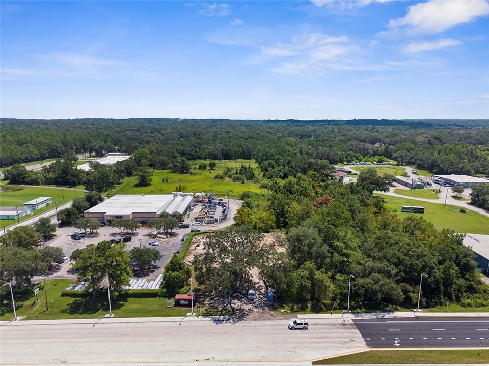 合同活跃: $295,000 (0.77 acres)