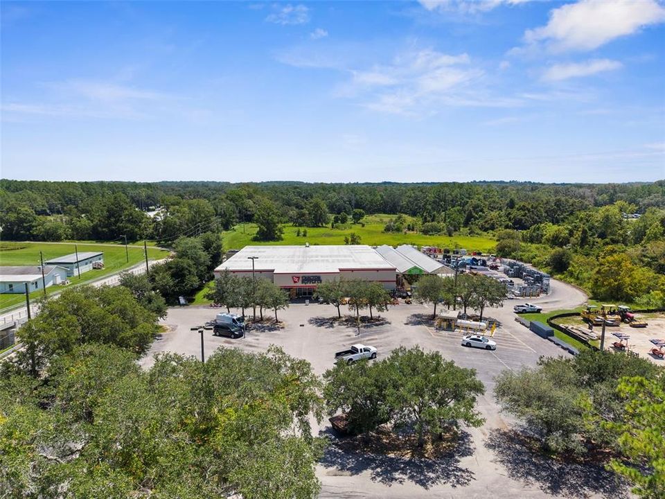 合同活跃: $295,000 (0.77 acres)