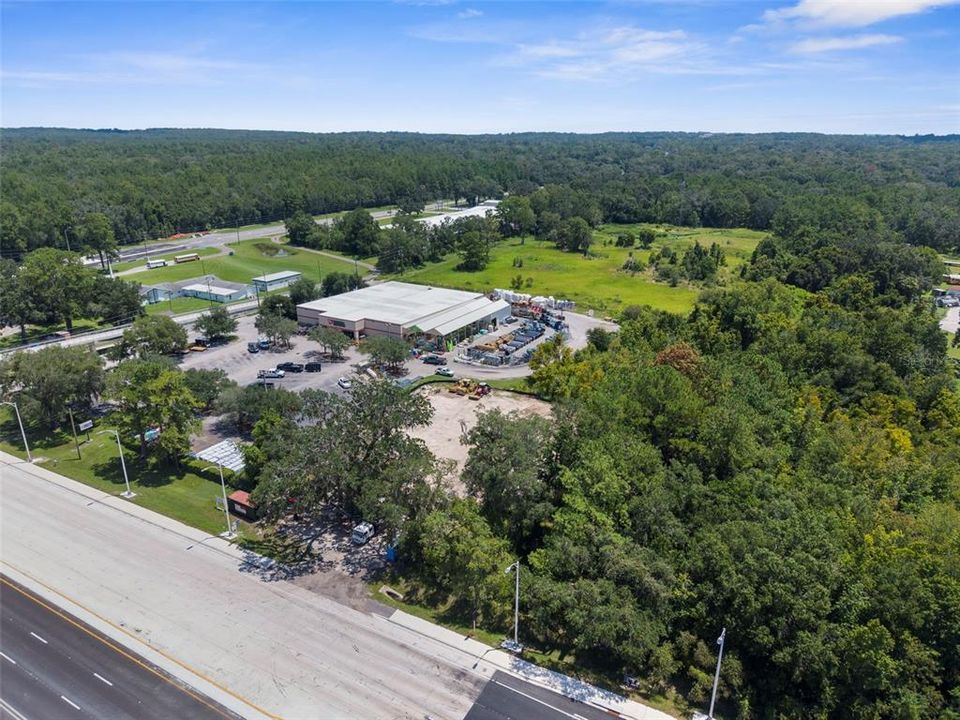 合同活跃: $295,000 (0.77 acres)