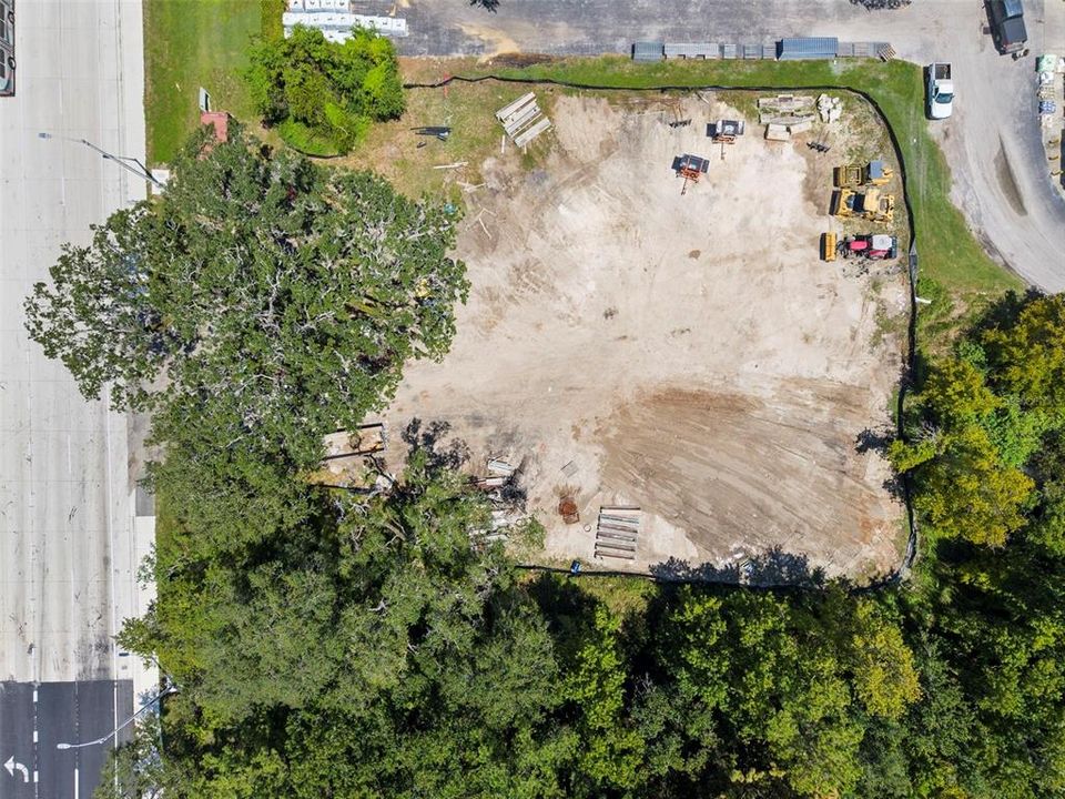 合同活跃: $295,000 (0.77 acres)