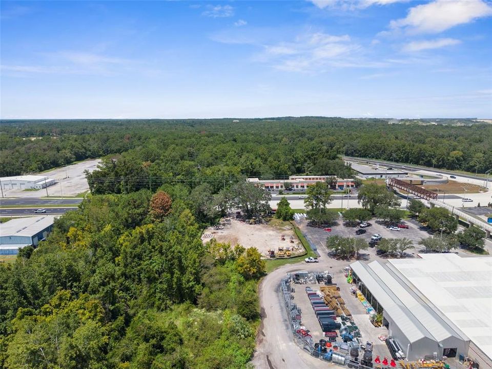 合同活跃: $295,000 (0.77 acres)