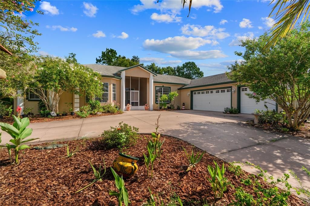 For Sale: $624,900 (4 beds, 3 baths, 3000 Square Feet)