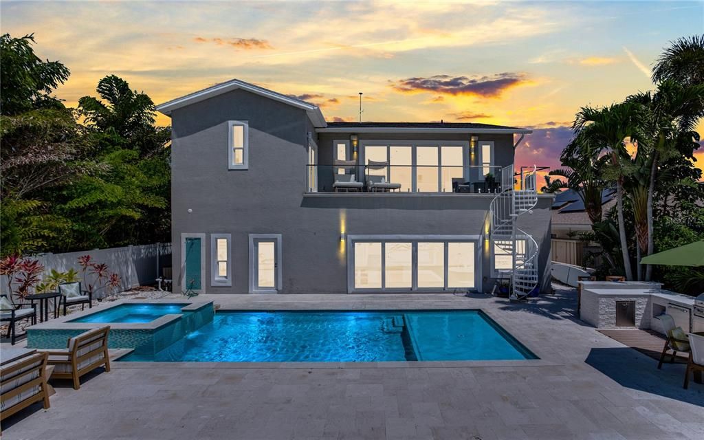 待售: $2,449,000 (5 贝兹, 5 浴室, 3767 平方英尺)