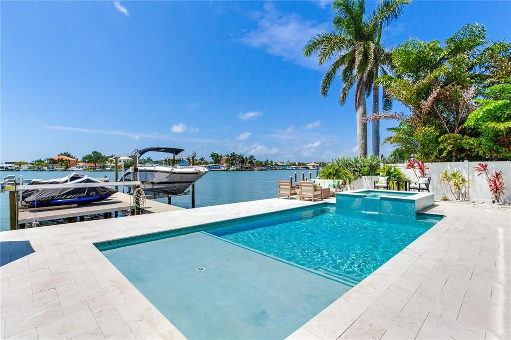 待售: $2,449,000 (5 贝兹, 5 浴室, 3767 平方英尺)