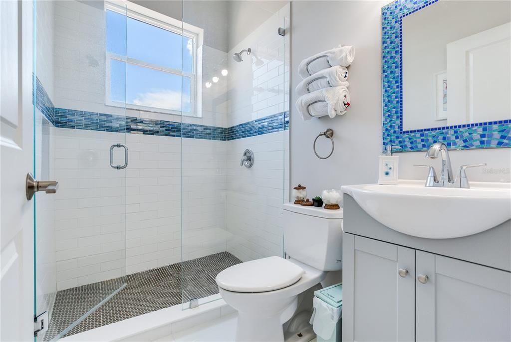 待售: $2,449,000 (5 贝兹, 5 浴室, 3767 平方英尺)