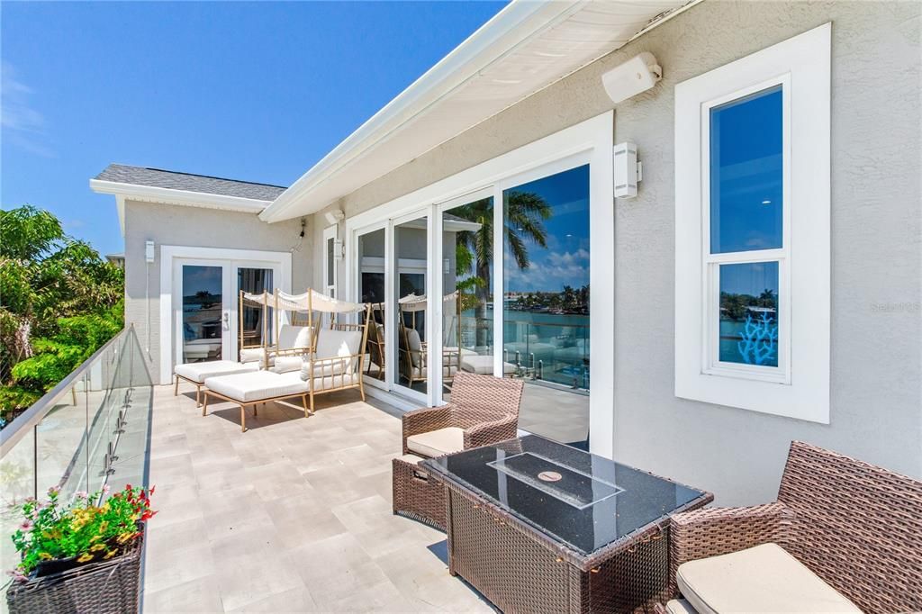 待售: $2,449,000 (5 贝兹, 5 浴室, 3767 平方英尺)