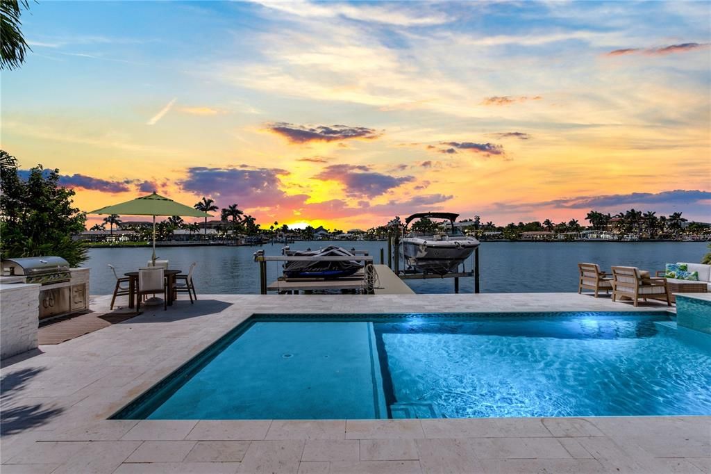 待售: $2,449,000 (5 贝兹, 5 浴室, 3767 平方英尺)