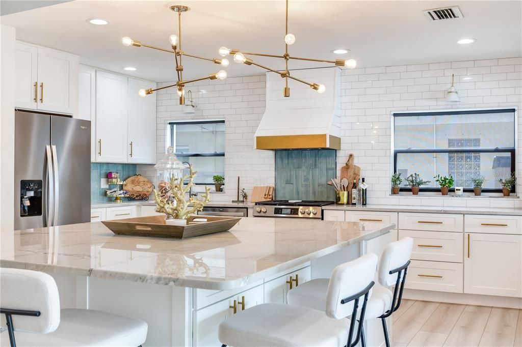 待售: $2,449,000 (5 贝兹, 5 浴室, 3767 平方英尺)