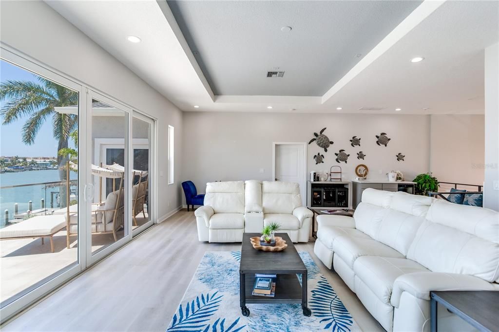 待售: $2,449,000 (5 贝兹, 5 浴室, 3767 平方英尺)