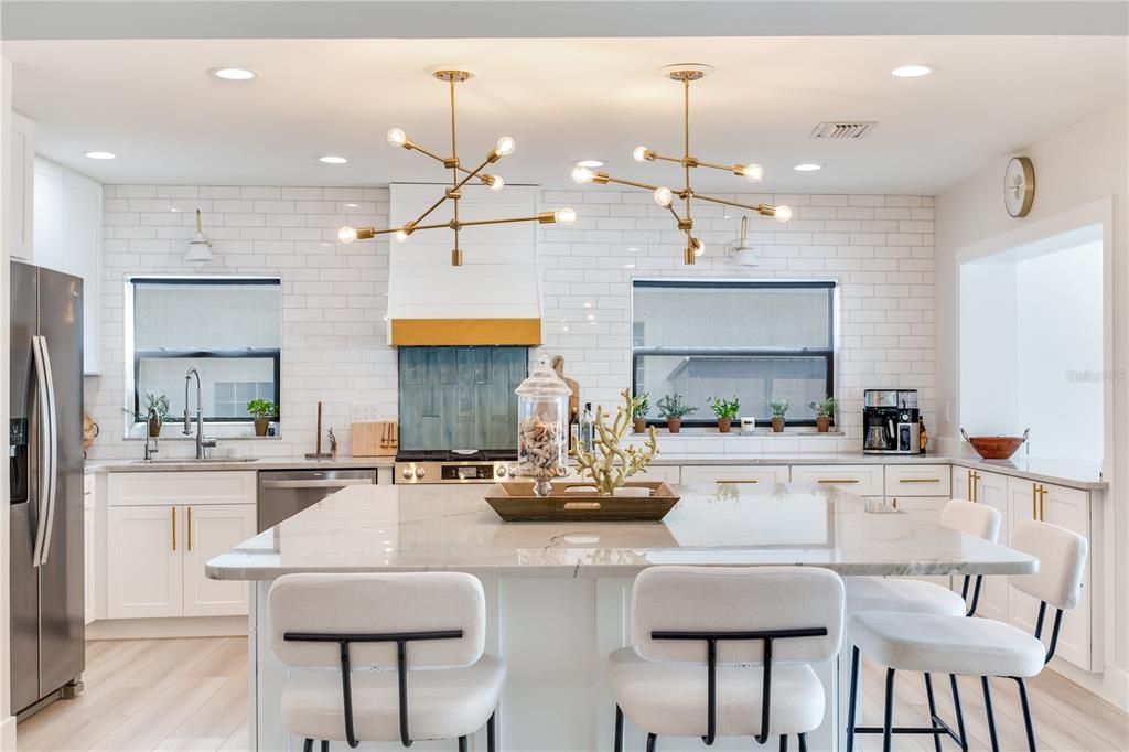 待售: $2,449,000 (5 贝兹, 5 浴室, 3767 平方英尺)