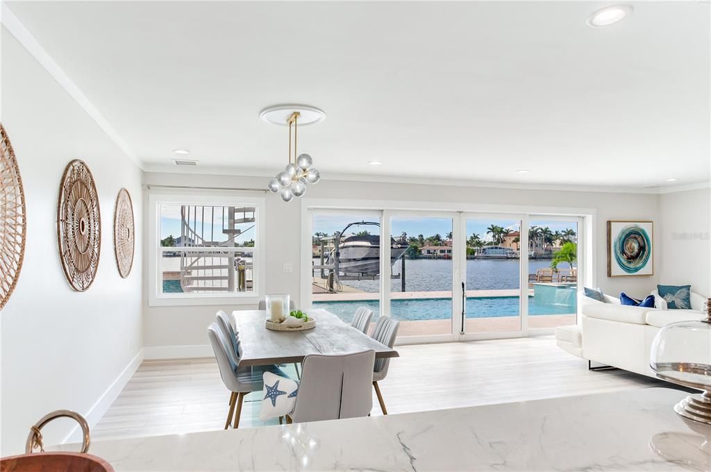 待售: $2,449,000 (5 贝兹, 5 浴室, 3767 平方英尺)