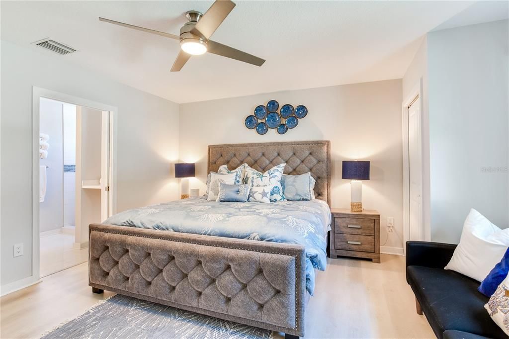 待售: $2,449,000 (5 贝兹, 5 浴室, 3767 平方英尺)