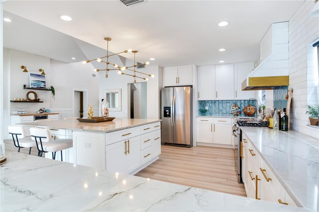 待售: $2,449,000 (5 贝兹, 5 浴室, 3767 平方英尺)