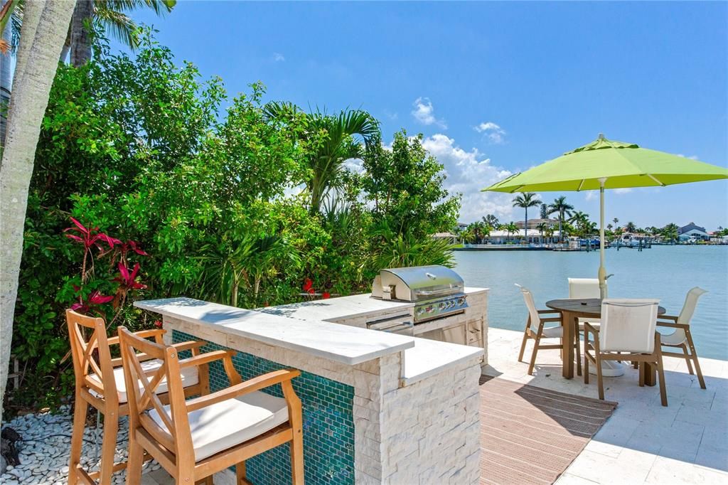 待售: $2,449,000 (5 贝兹, 5 浴室, 3767 平方英尺)