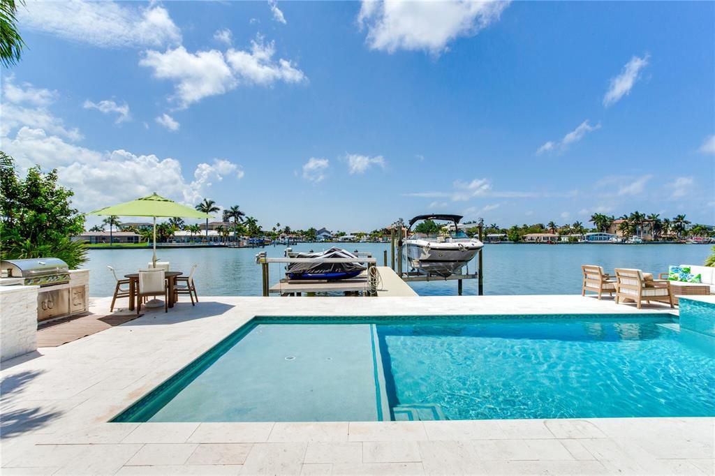 待售: $2,449,000 (5 贝兹, 5 浴室, 3767 平方英尺)