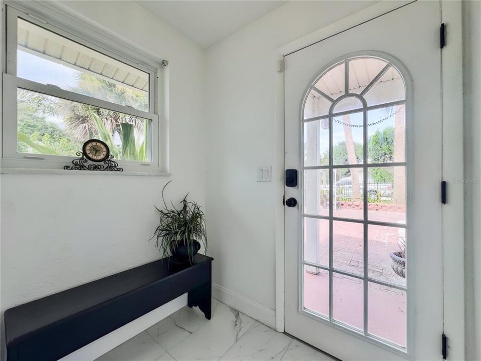 En Venta: $519,900 (4 camas, 2 baños, 1890 Pies cuadrados)