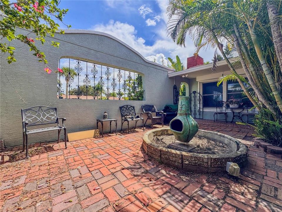 En Venta: $519,900 (4 camas, 2 baños, 1890 Pies cuadrados)