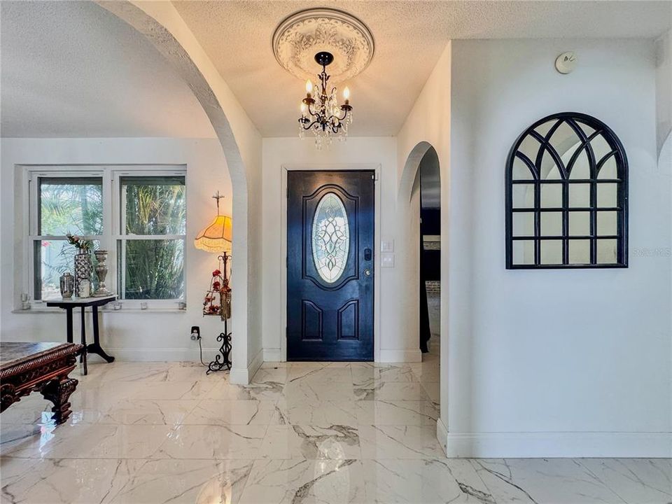 En Venta: $519,900 (4 camas, 2 baños, 1890 Pies cuadrados)