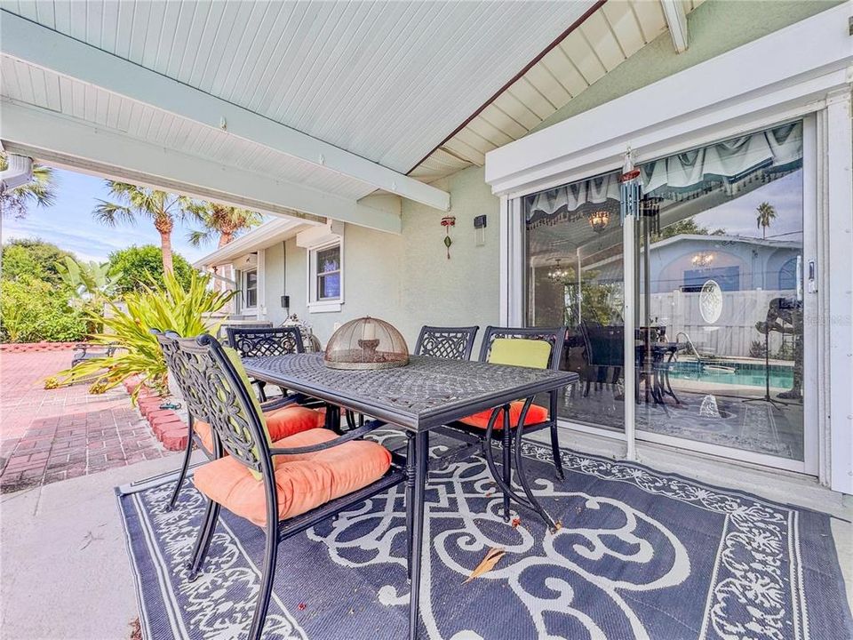 En Venta: $519,900 (4 camas, 2 baños, 1890 Pies cuadrados)