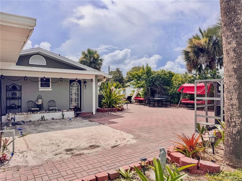 En Venta: $519,900 (4 camas, 2 baños, 1890 Pies cuadrados)