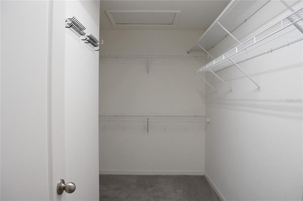 For Rent: $3,000 (5 beds, 3 baths, 2920 Square Feet)