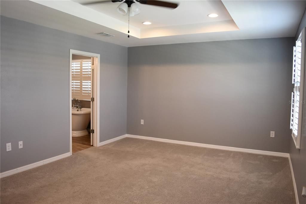 For Rent: $3,000 (5 beds, 3 baths, 2920 Square Feet)