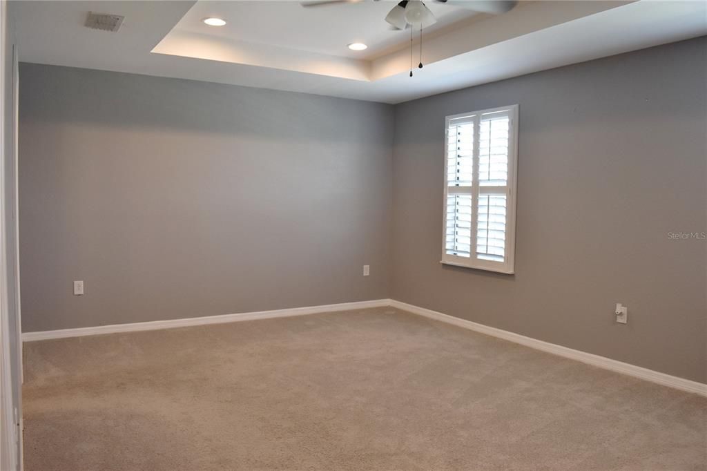 For Rent: $3,000 (5 beds, 3 baths, 2920 Square Feet)