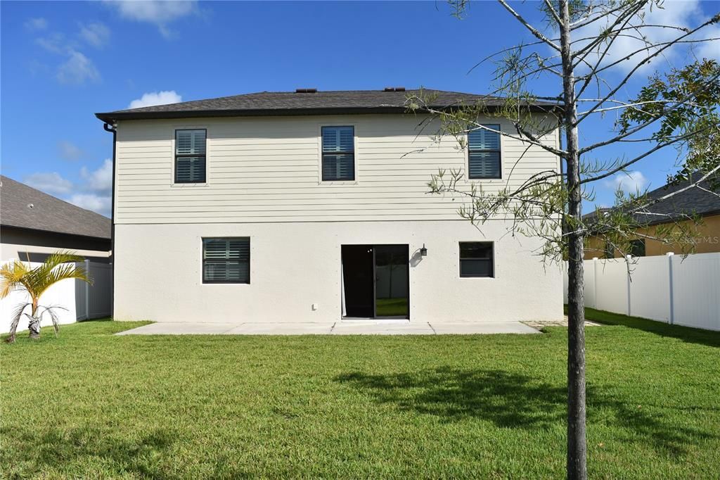 For Rent: $3,000 (5 beds, 3 baths, 2920 Square Feet)