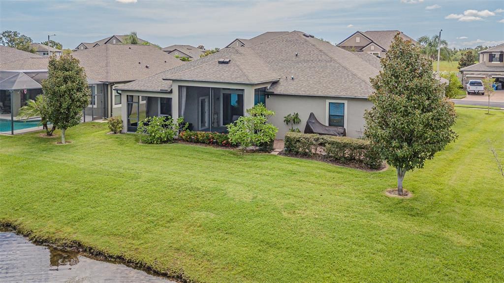 Под контрактом: $597,750 (4 спален, 3 ванн, 2725 Квадратных фут)