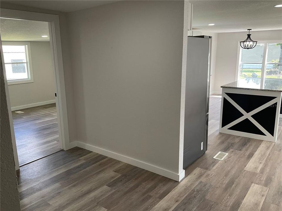 For Sale: $194,900 (4 beds, 2 baths, 1554 Square Feet)