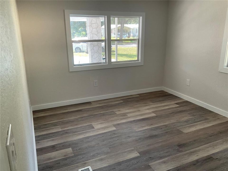 For Sale: $194,900 (4 beds, 2 baths, 1554 Square Feet)