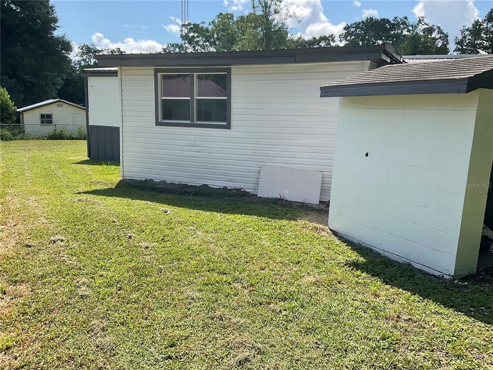 For Sale: $194,900 (4 beds, 2 baths, 1554 Square Feet)