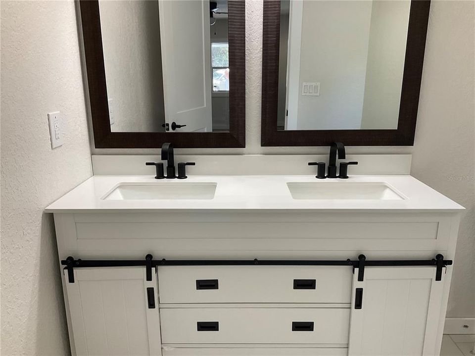 For Sale: $194,900 (4 beds, 2 baths, 1554 Square Feet)