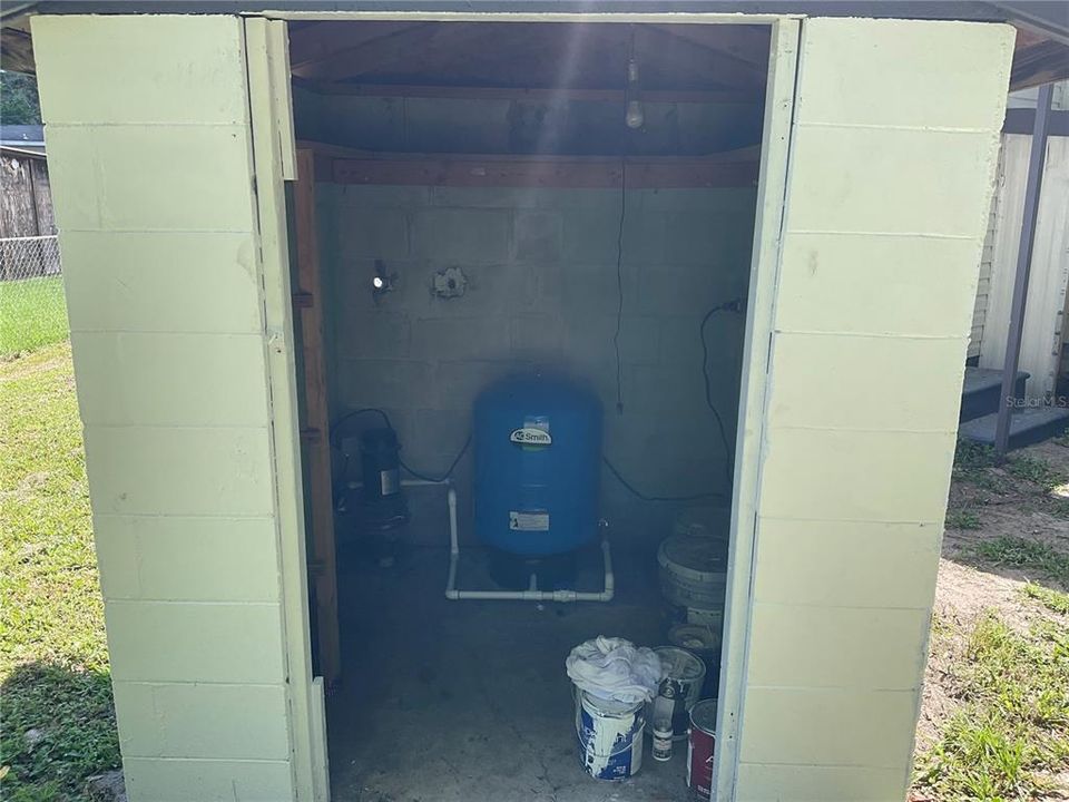 For Sale: $194,900 (4 beds, 2 baths, 1554 Square Feet)